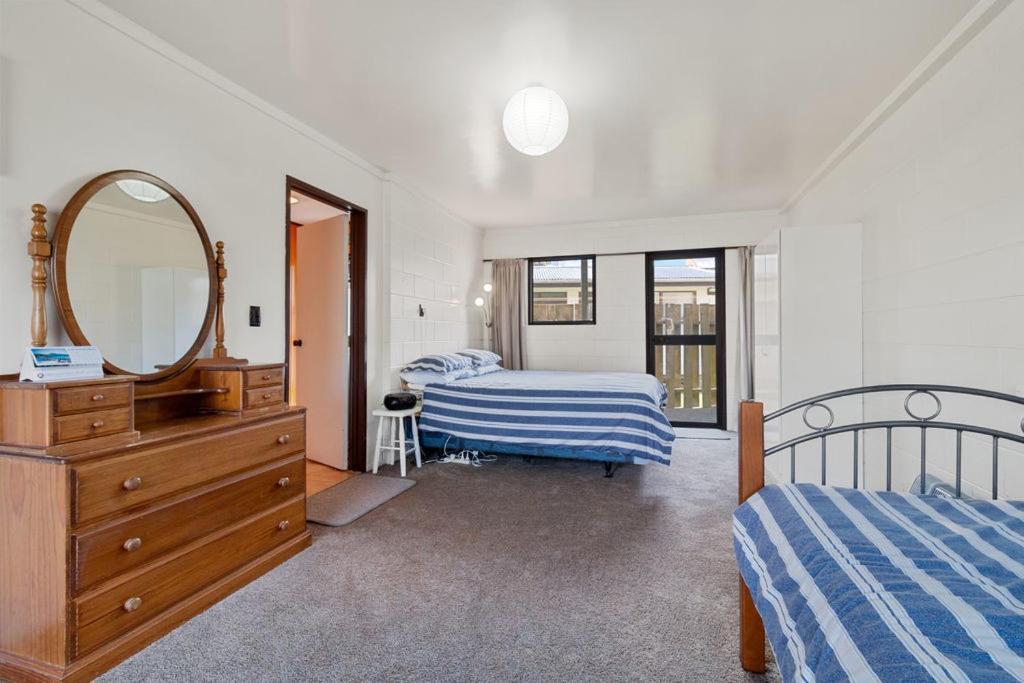 Downtown Mountview - Mt Maunganui Holiday Home 芒格努伊山 外观 照片